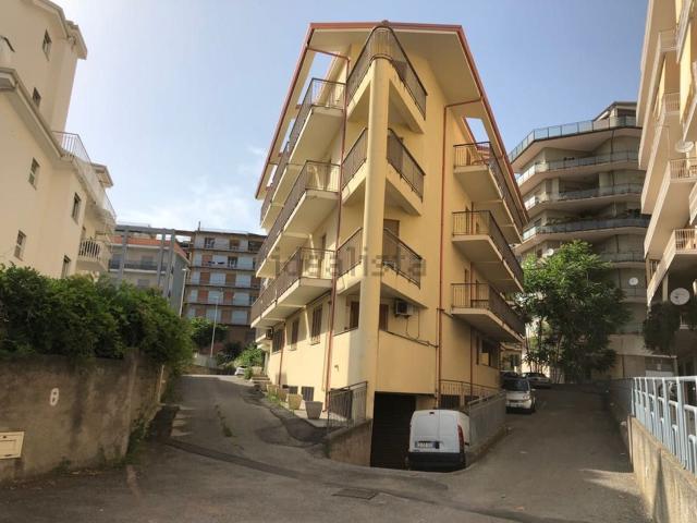 Locali o capannoni in vendita di 32 m² in Via Alessandro Volta