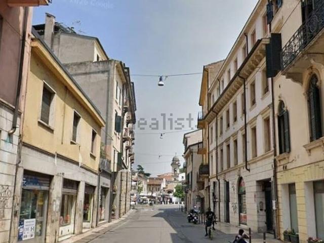 Locali o capannoni in vendita di 32 m²