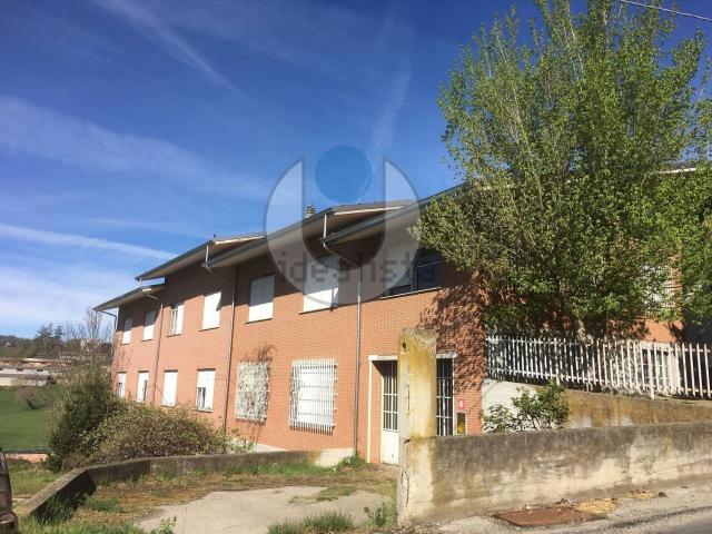 Locali o capannoni in vendita di 3500 m²