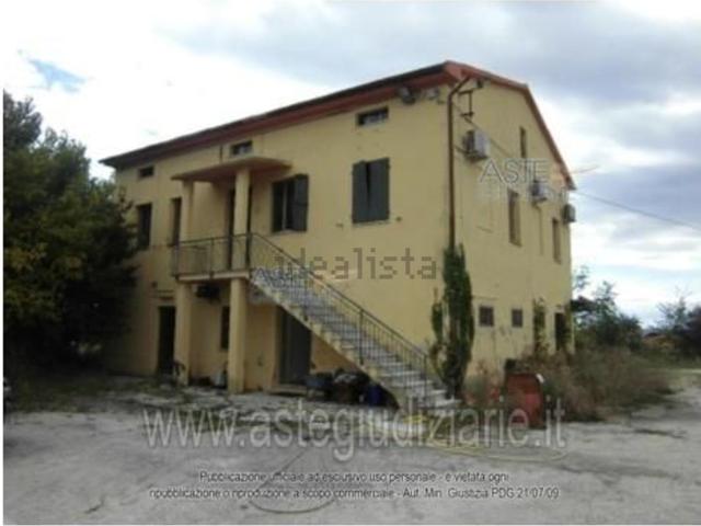 Locali o capannoni in vendita di 36080 m² in Via Coppa, 11