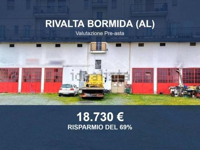 Locali o capannoni in vendita di 360 m² in Via Guglielmo Oberdan, 76