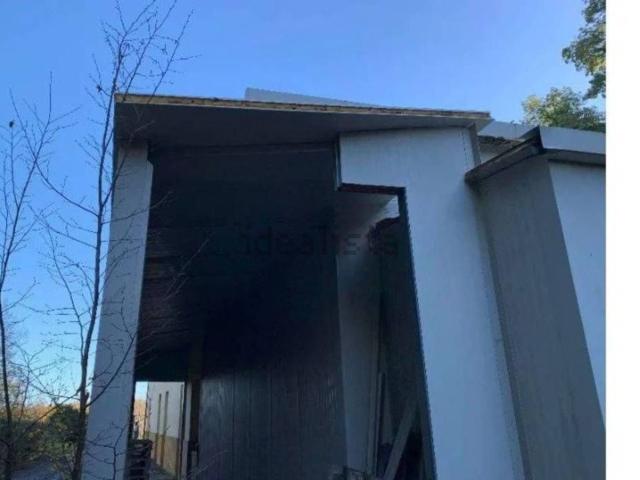 Locali o capannoni in vendita di 395 m² in Via Del Trocchio, 1