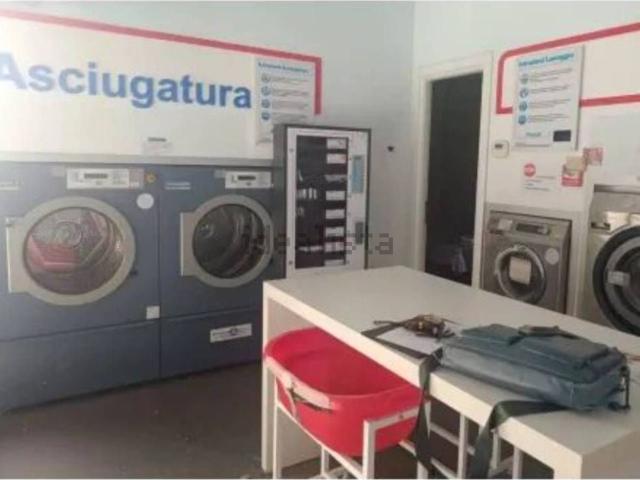 Locali o capannoni in vendita di 39 m² in Via dei Villini, 55