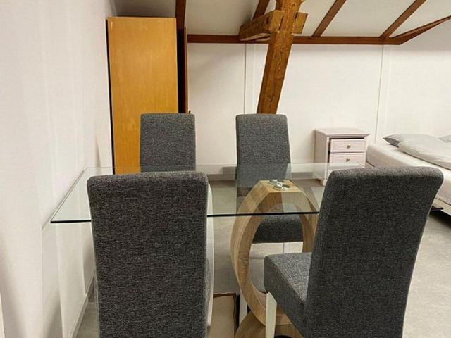 Large partially furnished room for rent in the center of Altdorf