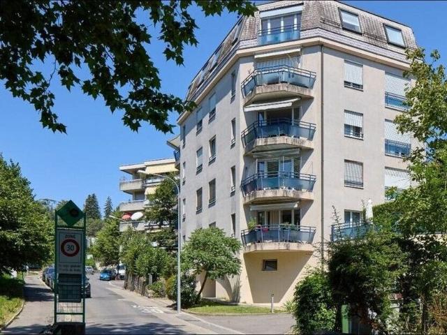 3.5 room apartment on the 5th floor with concierge desk