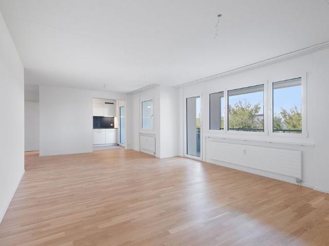 Helle Wohnung mit gemütlichem Sitzplatz