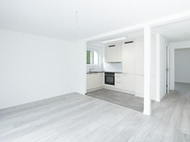 Ihr neues Zuhause mit atemberaubender Seesicht und Badeplatz