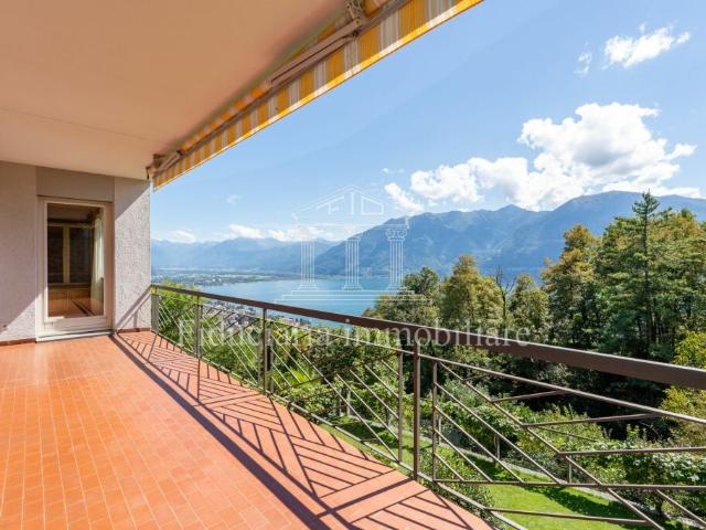 LOCARNO MONTI Casa plurifamiliare con vista lago e giardino