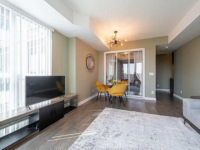 Located Near Yonge St.& 16th Ave