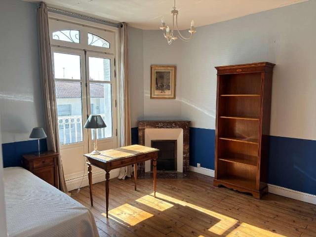 location 4 pièces meublée de 15 m² à La Rochelle