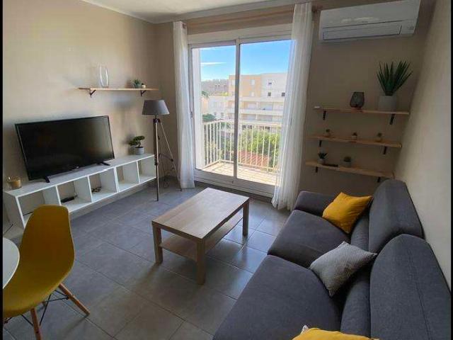 location 4 pièces meublée de 65 m² à Nîmes