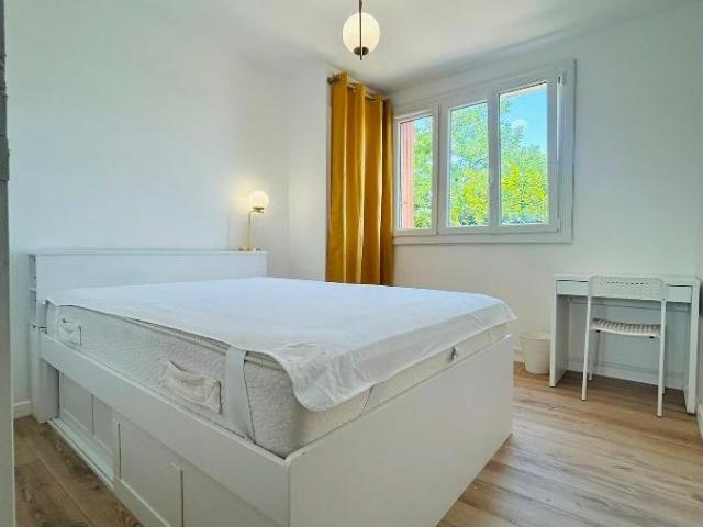 location 4 pièces meublée de 70 m² à Vénissieux