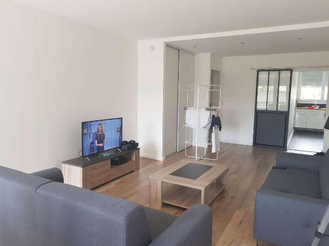 location 4 pièces meublée de 80 m² à Villeurbanne