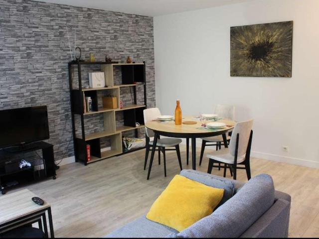 location 4 pièces meublée de 81 m² à Villiers le Bâcle