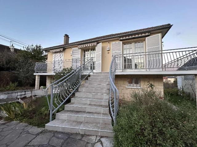location 5 pièces meublée de 100 m² à Orsay