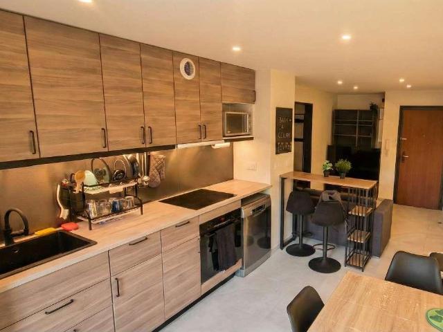 location 5 pièces meublée de 100 m² à Vénissieux