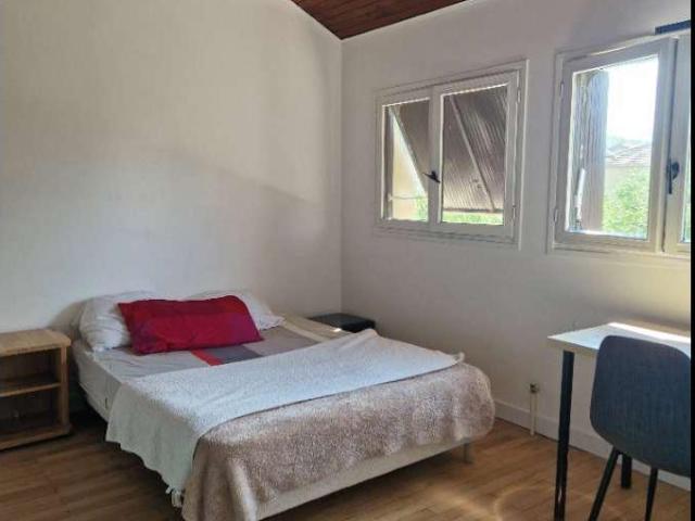 location 5 pièces meublée de 125 m² à Échirolles