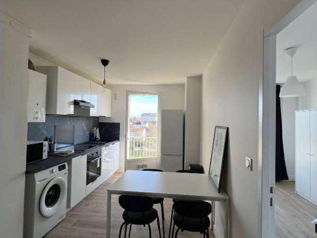 location 5 pièces meublée de 68 m² à Bron