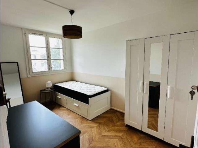 location 5 pièces meublée de 70 m² à Créteil