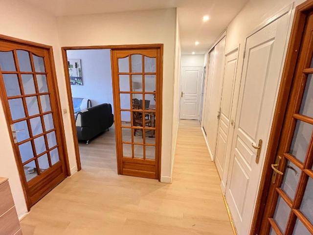 location 5 pièces meublée de 87 m² à Vénissieux