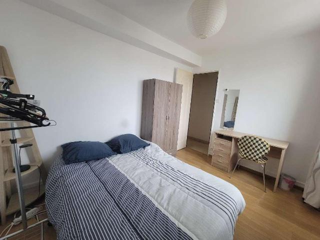 location 5 pièces meublée de 82 m² à Bron