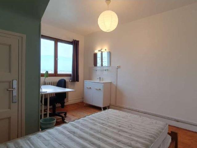 location 5 pièces meublée de 96 m² à Chambéry