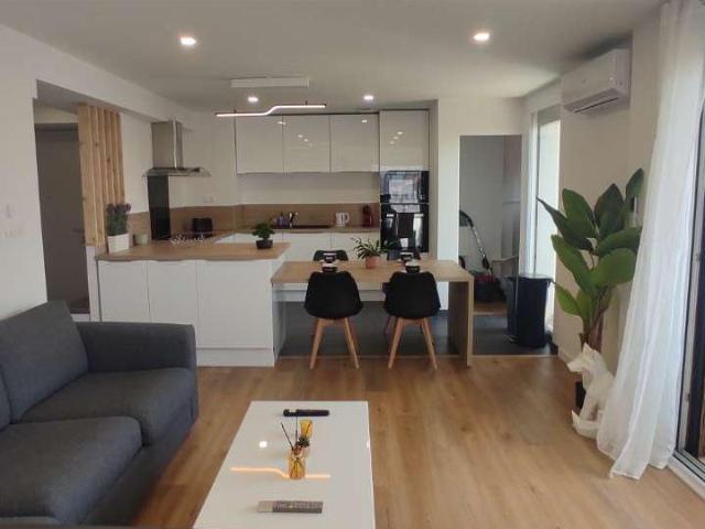 location 5 pièces meublée de 96 m² à Perpignan