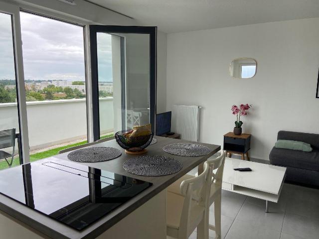 location 5 pièces meublée de 90 m² à Lormont