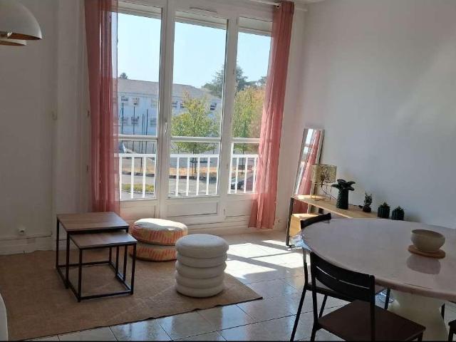 location 5 pièces meublée de 90 m² à Rezé