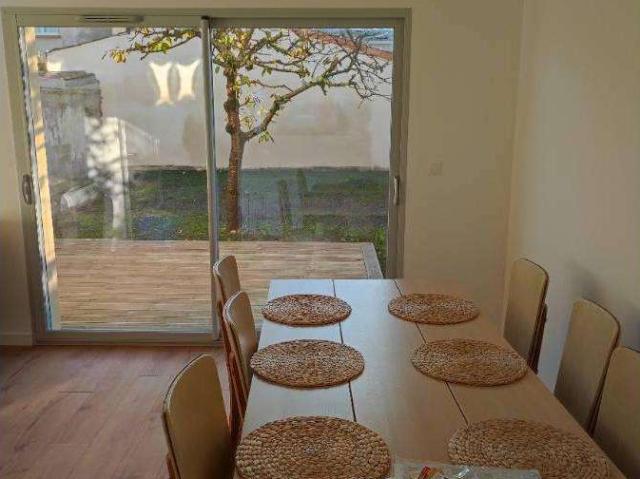 location 5 pièces meublée de 92 m² à Bègles