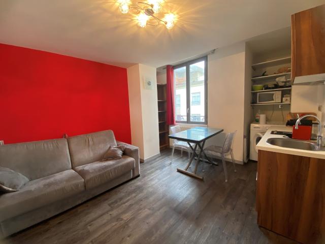 LOCATION 69002 LYON STUDIO MEUBLE 4ème étage Proche transports