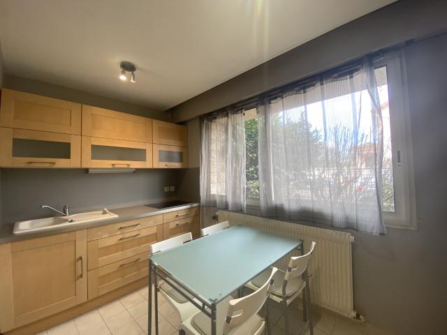 LOCATION 69008 LYON T1BIS DANS MAISON INDIVIDUELLE PROCHES ECOLES
