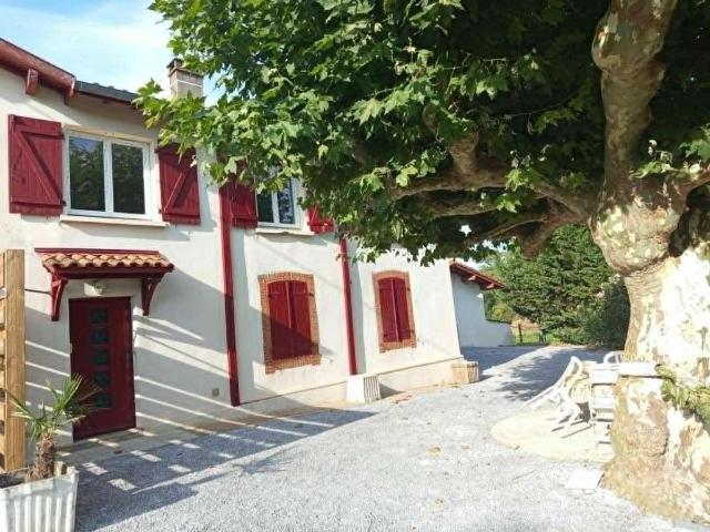 location 6 pièces meublée de 150 m² à Bayonne