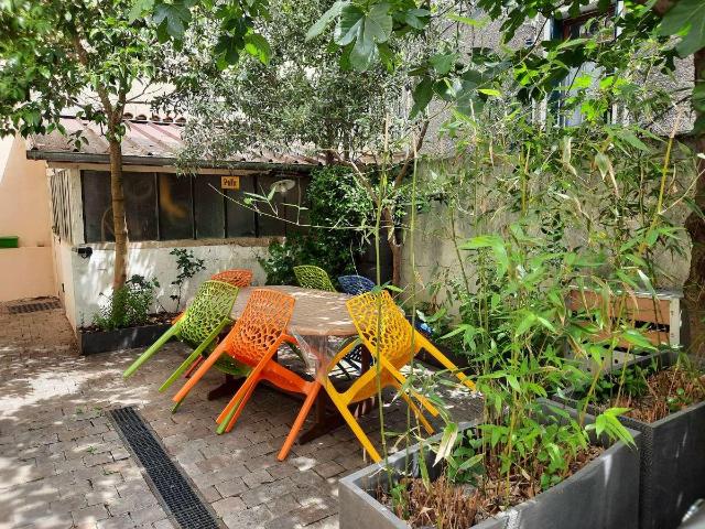 location 6 pièces meublée de 150 m² à Valence