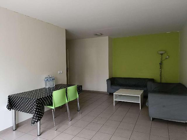 location 6 pièces meublée de 107 m² à Vaulx en Velin