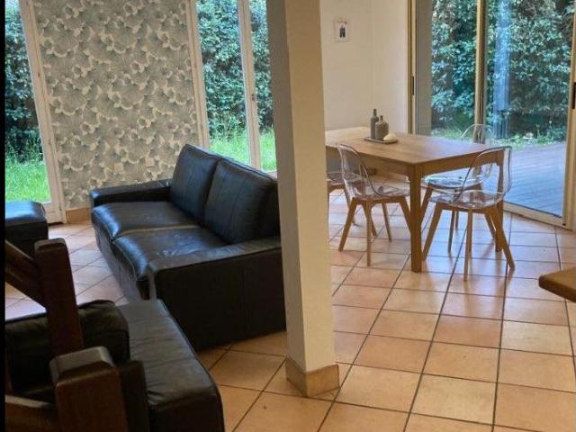 location 6 pièces meublée de 105 m² à Mérignac