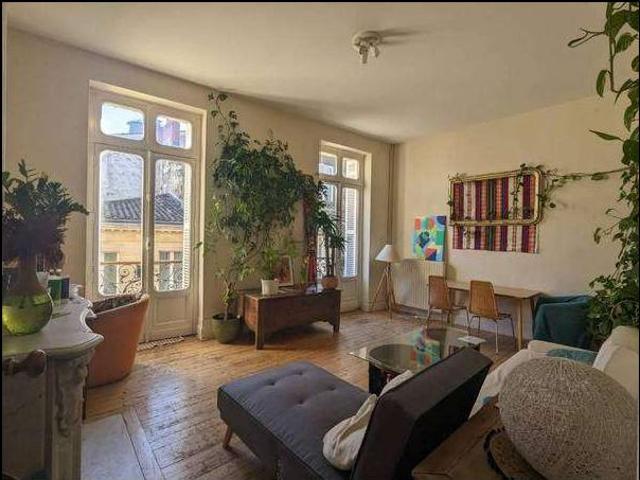 location 6 pièces meublée de 110 m² à Bordeaux