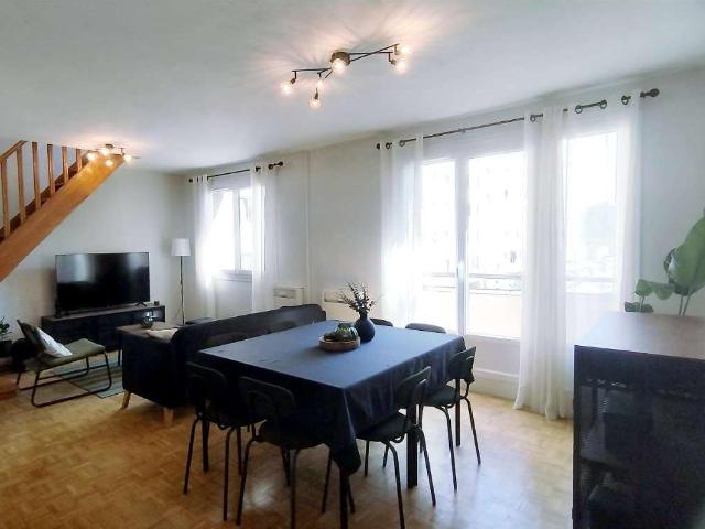 location 6 pièces meublée de 116 m² à Vénissieux