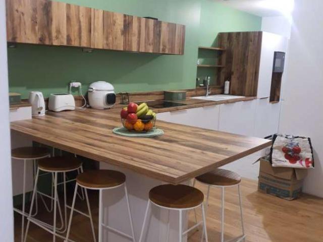 location 6 pièces meublée de 130 m² à Lille
