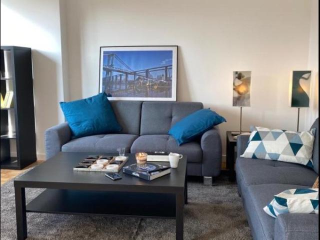 location 6 pièces meublée de 93 m² à Bron