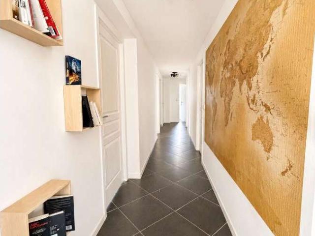 location 7 pièces meublée de 10 m² à Chambéry