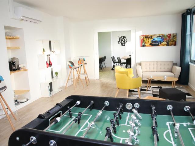 location 7 pièces meublée de 110 m² à Buc