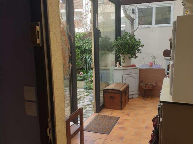 location 7 pièces meublée de 130 m² à Bagnolet