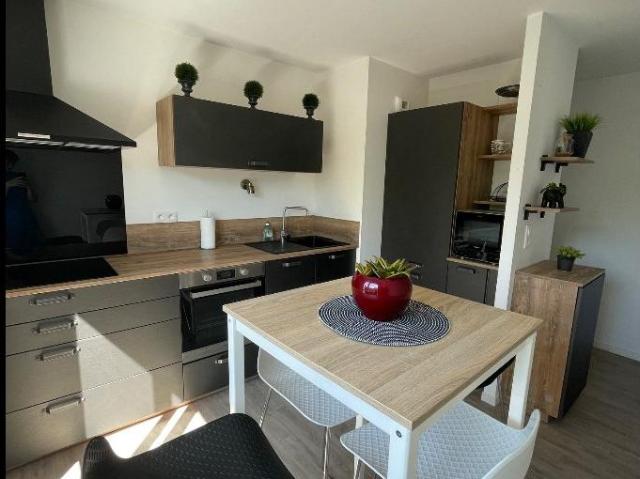 location 7 pièces meublée de 80 m² à Rennes