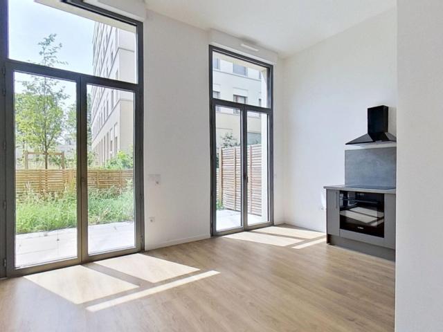 Location 8 rue du Docteur Socrate Saint Ouen sur Seine 93400 002 T2 Non meublé 1201.5 €CC Plusse