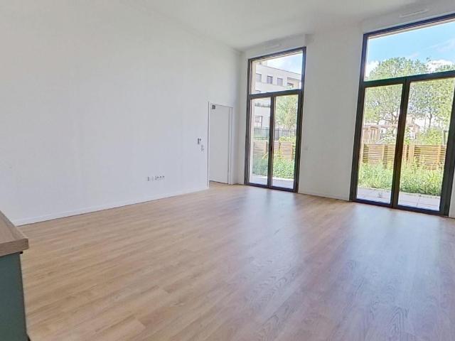 Location 8 rue du Docteur Socrate Saint Ouen sur Seine 93400 003 T2 Non meublé 1560.4 €CC Plusse
