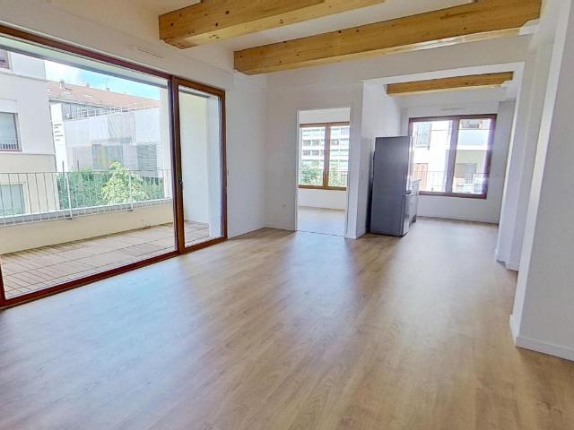Location 8 rue du Docteur Socrate Saint Ouen sur Seine 93400 102 T4 Non meublé 1810.4 €CC Plusse