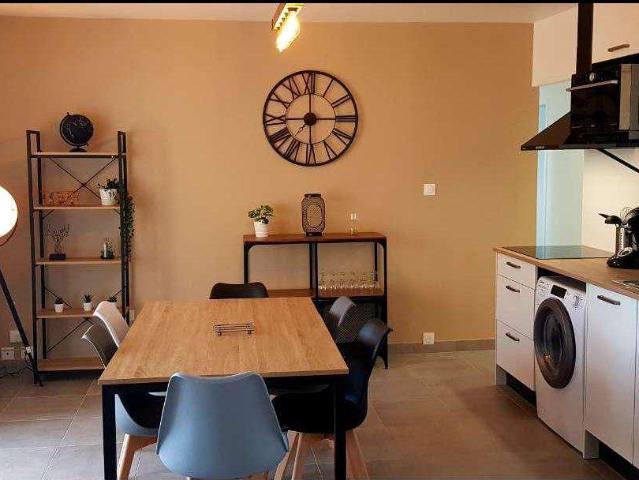 location 9 pièces meublée de 100 m² à Villeurbanne