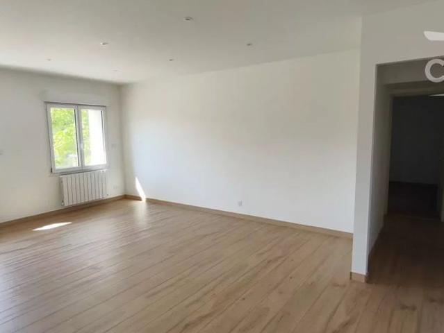 Location | 0 pièces | 108.0m²