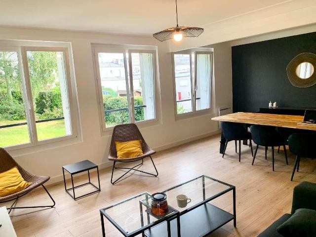 location 10 pièces meublée de 160 m² à Brest